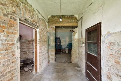 Casă cu 3 camere cu Canalizare în Central - 4