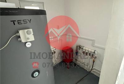 Casă cu 10 camere cu Teren 300 Mp în Central - 10