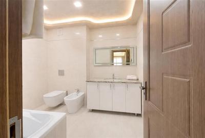 Apartament cu 4 camere decomandat, mobilat în Tractorul - 5