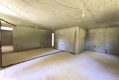 Casă cu 7 camere cu Teren 1035 Mp în Central - 4