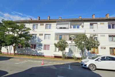 Inchiriez apartament 2 camere,decomandat, renovat total-prima inchiriere. Cornesti