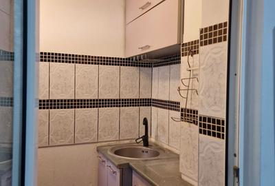 Garsonieră decomandată în Exterior Vest - 4