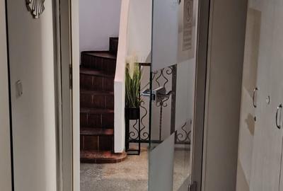 Casă cu 7 camere cu Teren 70 Mp în Victoriei - 2