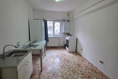 Apartament cu 3 camere decomandat în Mioriței - 2