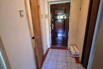 Vând apartament 3camere Drumul Taberei,strada Brasov