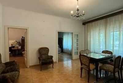 Apartament cu 3 camere circular în Banu Manta