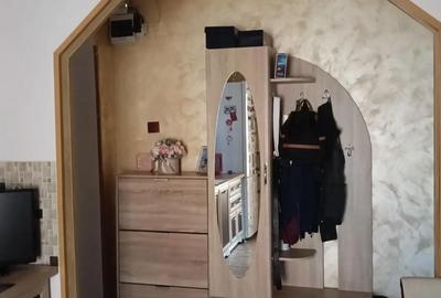 Apartament cu 2 camere decomandat în Crihala