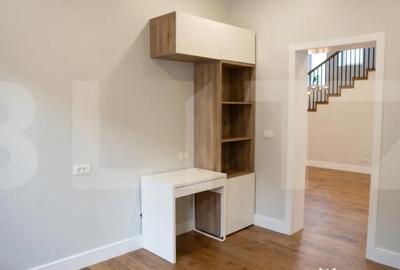 Casă cu 7 camere cu Teren 1250 Mp în Vladimirescu - 10