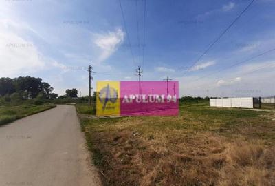 Teren de 524 mp, în 1 Decembrie - 16