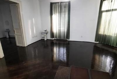 Apartament cu 5 camere semidecomandat în P-ța Victoriei - 8