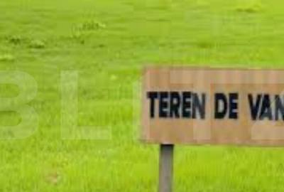 Teren de 3600 mp, în Central