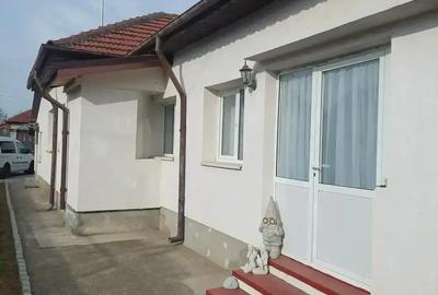 Casa de vanzare