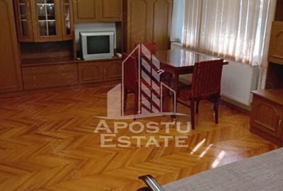 Apartament cu 3 camere, zona Lunei, centrala proprie - 4