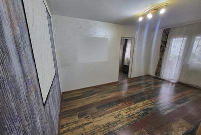 Apartament cu 2 camere nedecomandat, mobilat în Alecu Russo