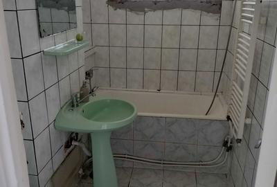 Apartament cu 3 camere semidecomandat în Central - 8