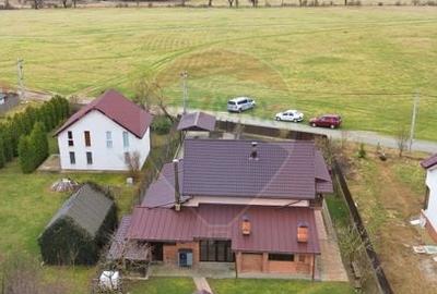 Casă cu 5 camere cu Teren 1000 Mp în Dobrovăț - 2