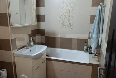 Apartament spa?ios - 4 camere, 2 bai, 2 balcoane, loc de - 5