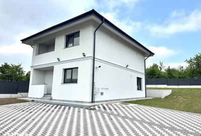 Casă cu 4 camere cu Teren 600 Mp în Bucium - 8