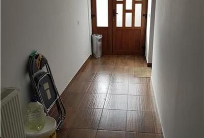 De vanzare casa/spatiu comercial in zona Nova Vita - 6