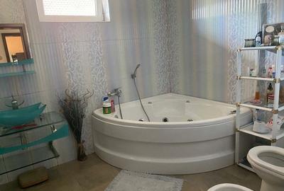 Casa 6 camere P+E+pod, in centru, direct de la proprietar - 5