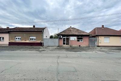 Casă individuală cu 4 camere cu Canalizare în Iosia
