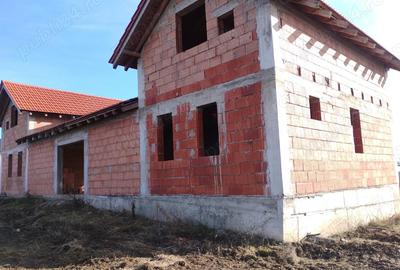 Casa in ro?u, la Duplex la Herneacova , Timi?