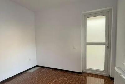Casă cu 6 camere cu Teren 250 Mp în Tineretului - 17