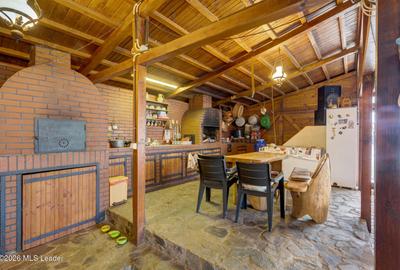 Casă individuală cu 11 camere cu Canalizare în Mogoșoaia - 31