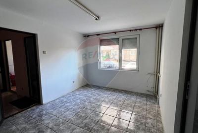 Apartament cu 2 camere semidecomandat în Micro 19 - 2