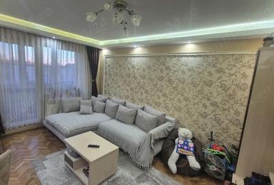 Apartament cu 3 camere decomandat în Sânmartin - 5