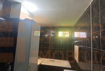 Casă cu 10 camere cu Teren 1000 Mp în Km 4 - 4