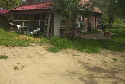 Casă cu 4 camere cu Teren 1400 Mp în Șimnicu de Sus