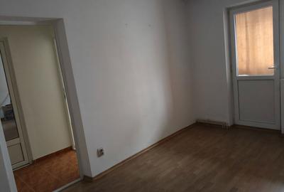 Apartament cu 2 camere semidecomandat în Central - 3
