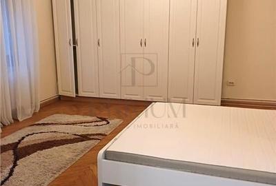 MEDICINA - ETAJ 2 - CLADIRE ISTORICA - 3 CAMERE - 1 BALCON - 1 TERASA - CENTRALA - 6