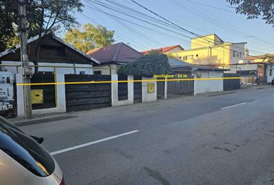 Casă cu 4 camere în Central - 1