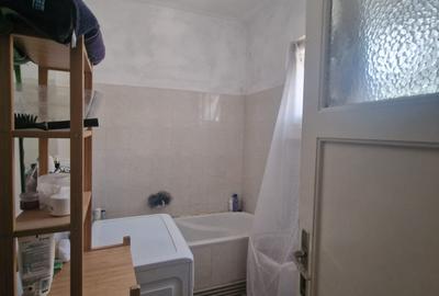 Universitate - Vasile Lascar - Apartament 3 camere - centrala termica - 2 gr san - 3