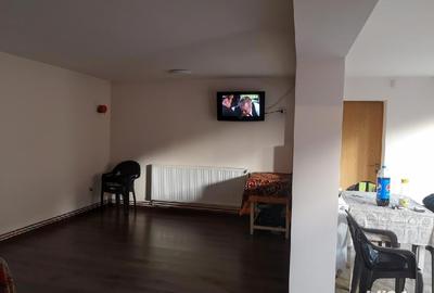 Casă cu 10 camere cu Teren 1500 Mp în Săcueni - 7