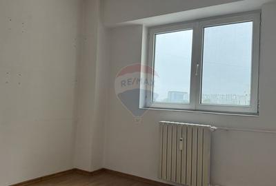Apartament cu 4 camere decomandat în 13 Septembrie - 15