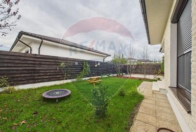 Casa / Vila cu 3 camere de vanzare - 32