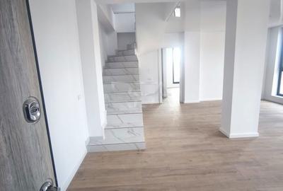 Apartament cu 4 camere decomandat în Crângași - 16