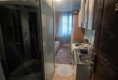 Garsonieră decomandată în Micro 19 - 2