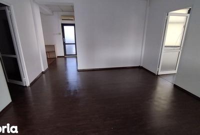 Spațiu comercial, de 110 mp, în Ultracentral - 7