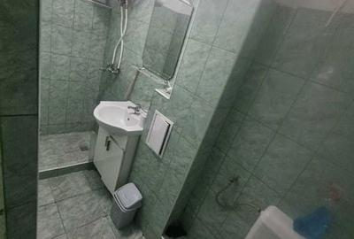 Garsonieră în Titan - 1