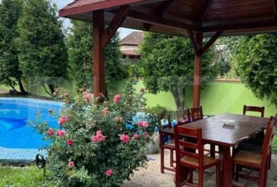 Casă cu 2 camere cu Teren 2000 Mp în Central - 3