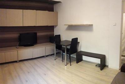 Garsonieră decomandată, mobilată în Tei - 2