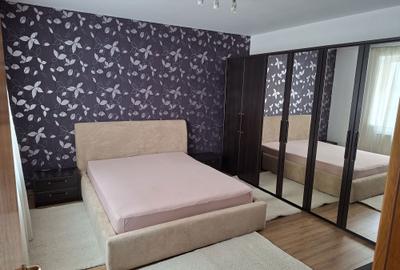 Apartament cu 3 camere decomandat în Craiovei - 3