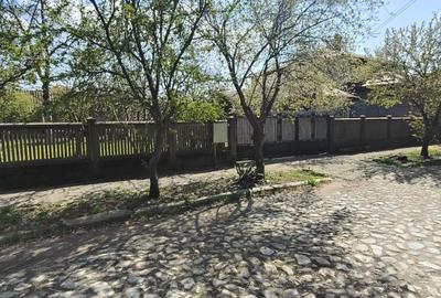 Casă cu 4 camere în Central - 1