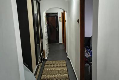 Apartament cu 3 camere decomandat în Berceni - 11