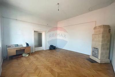 Casă cu 3 camere cu Teren 140 Mp în Central - 15