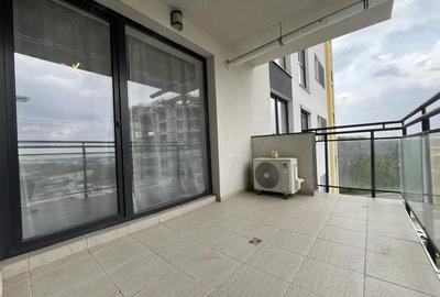 Apartament cu 3 camere semidecomandat în Lipovei